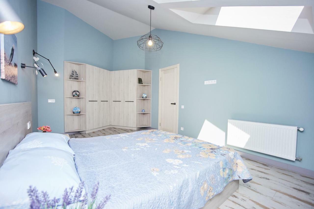Luxury Apartment In The Heart Odessa Esterno foto